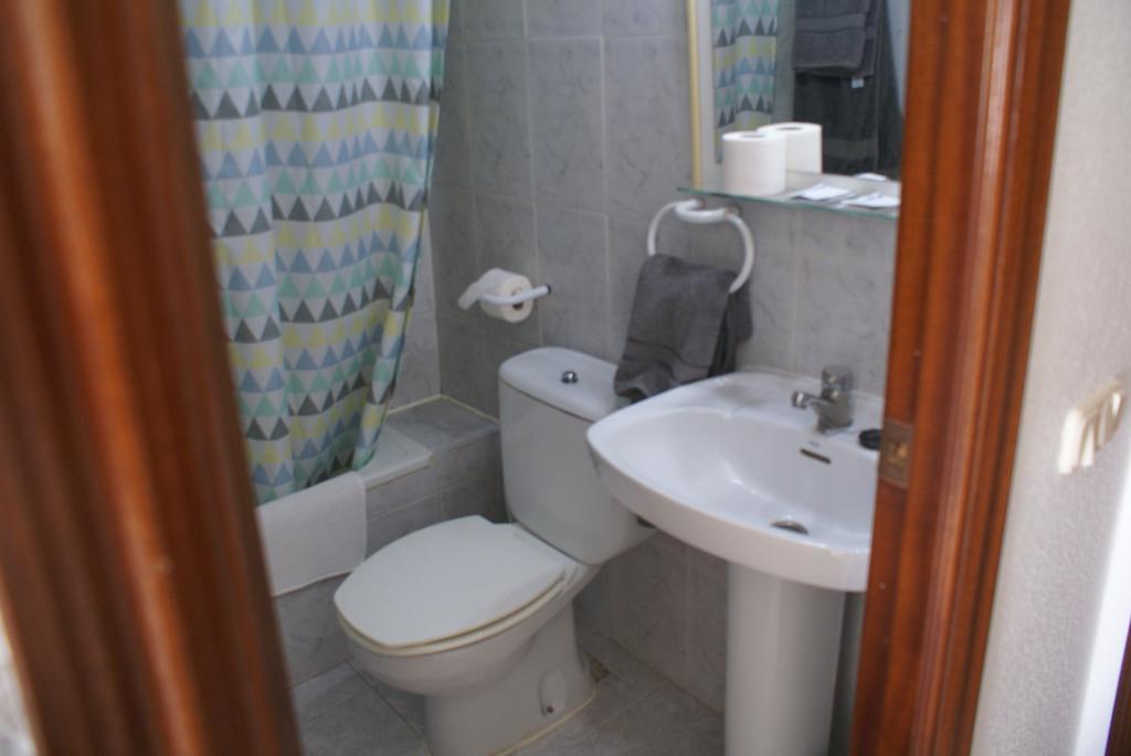 Hostal Velasco Valdelacalzada Dış mekan fotoğraf